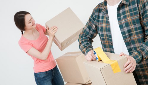 Unpacking support for a family home after a move