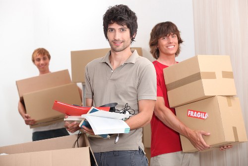 Load-based moving quote example for a small flat in Acton